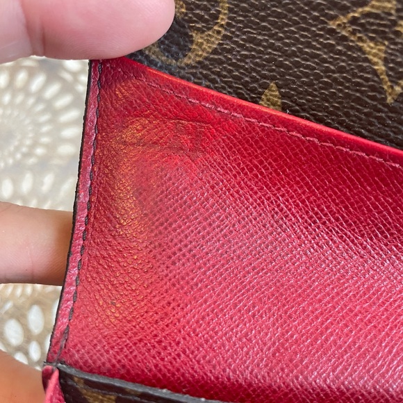 Louis Vuitton Emilie Cherry - Picture 2 of 3